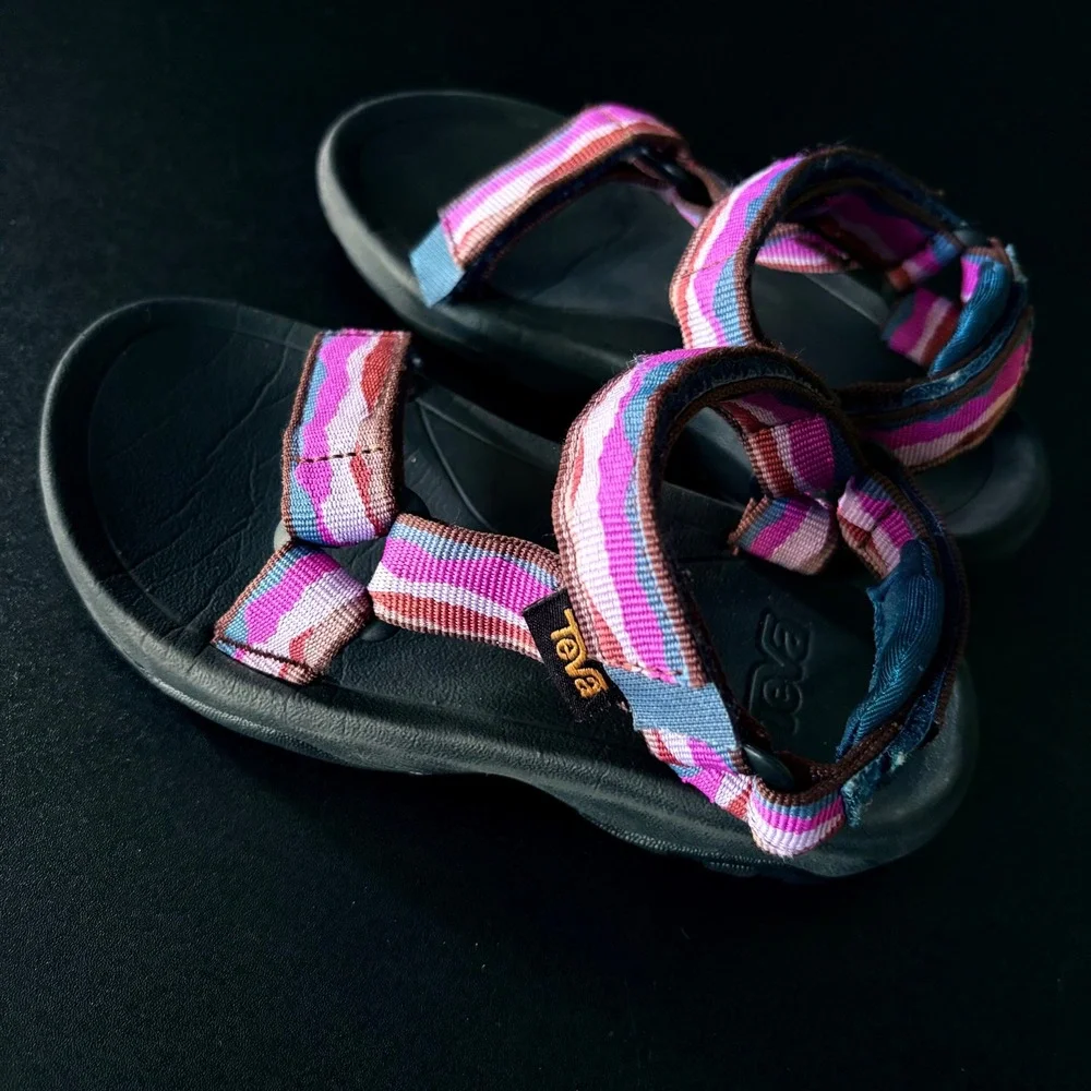 Teva Hurricane XLT2 sandals Kids size 11 no tie summer purple girls easy slip on